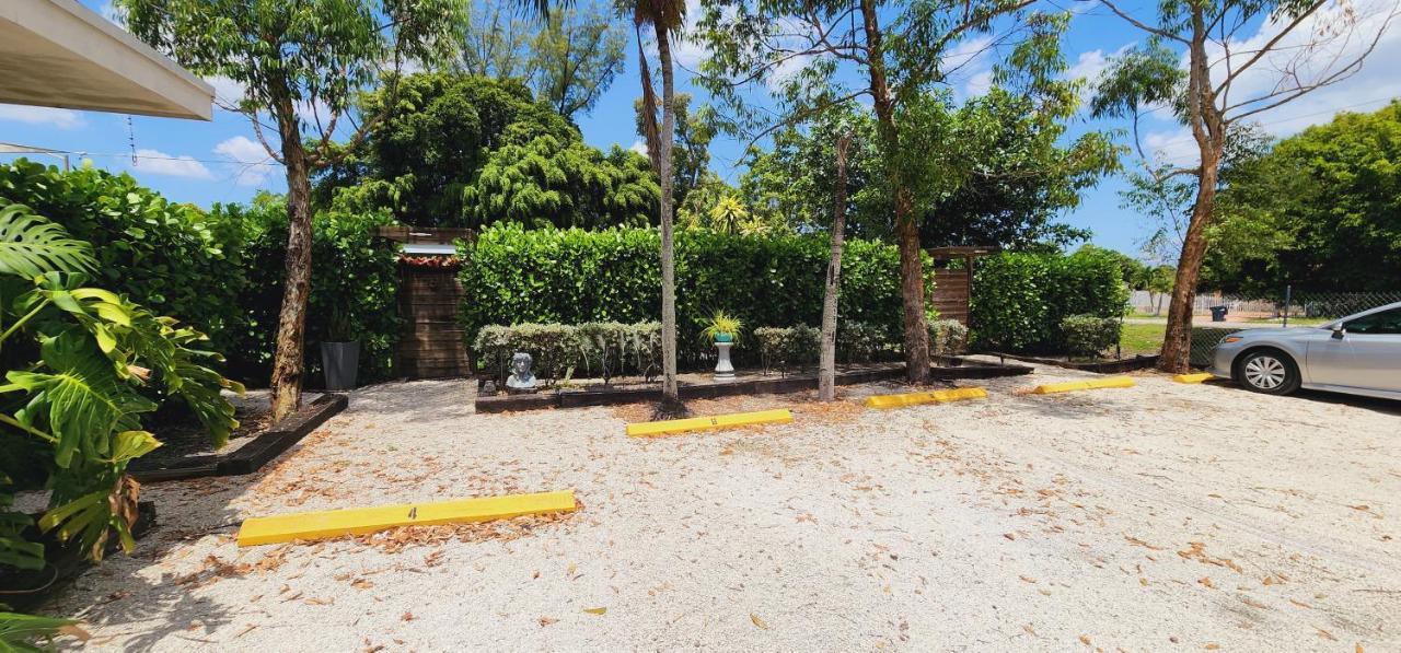 Private Aparment Studio In The Hard Of Miami Unit # 6 Opa-locka Exterior foto